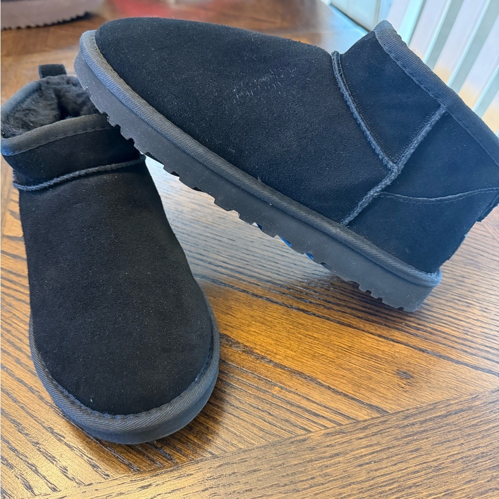 UGG Black and Tan Shearling-Lined Short Boot